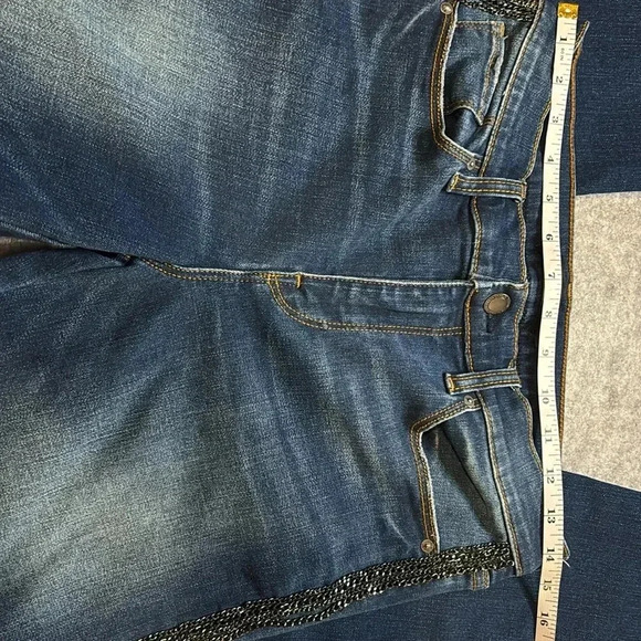 Hudson Nico Cigarette Fit with Unique Metal Detail, Size 28. - Picture 8 of 12